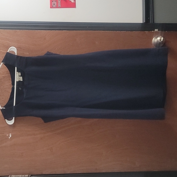 Ann Taylor Dresses & Skirts - Ann Taylor navy blue dress. Size 12.
